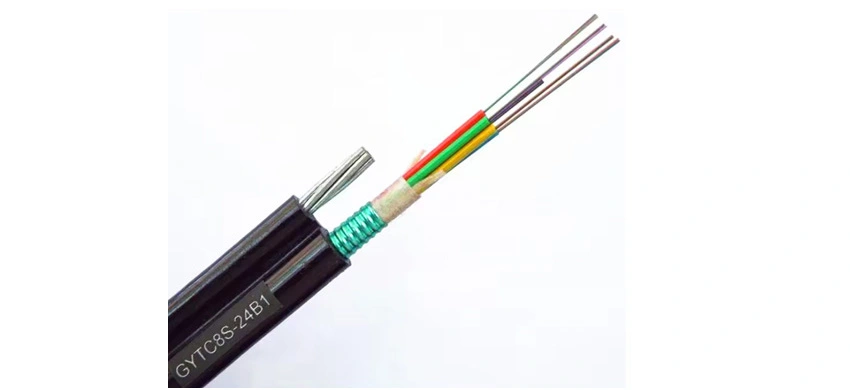Selbsttragendes armiertes Figure-8-Glasfaserkabel mit Loose-Tube-Verseilung GYTC8S 24 Fasern