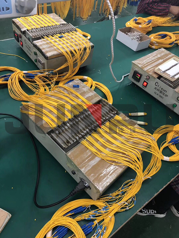 JUNPU_FIBER_OPTIC_PIGTAIL.jpg JUNPU_FIBER_OPTIC_PIGTAIL.jpg