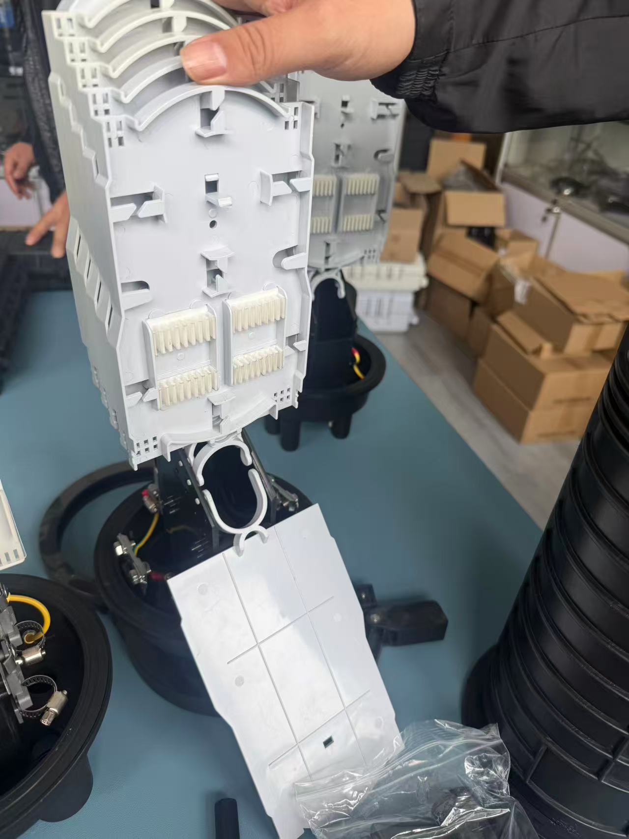 how-to-choose-the-right-type-fiber-optic-dome-closure-1.jpg how-to-choose-the-right-type-fiber-optic-dome-closure-1.jpg